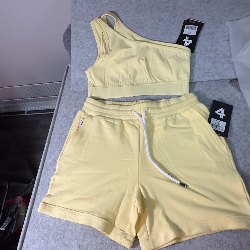 NWT FourLaps Women's Size Small Activewear Set